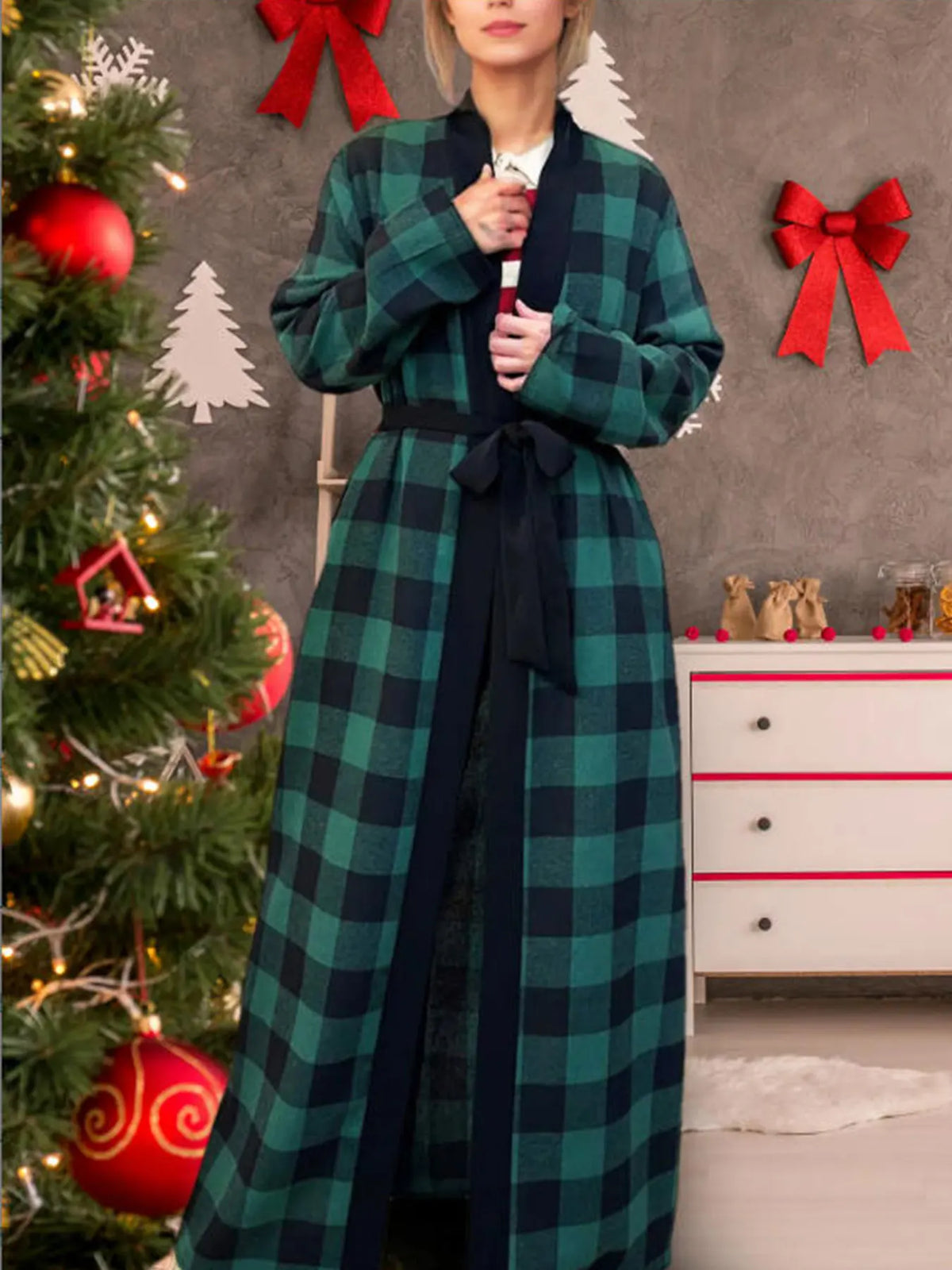 Women’s Plaid Robe with Pockets & Belt – Christmas Style